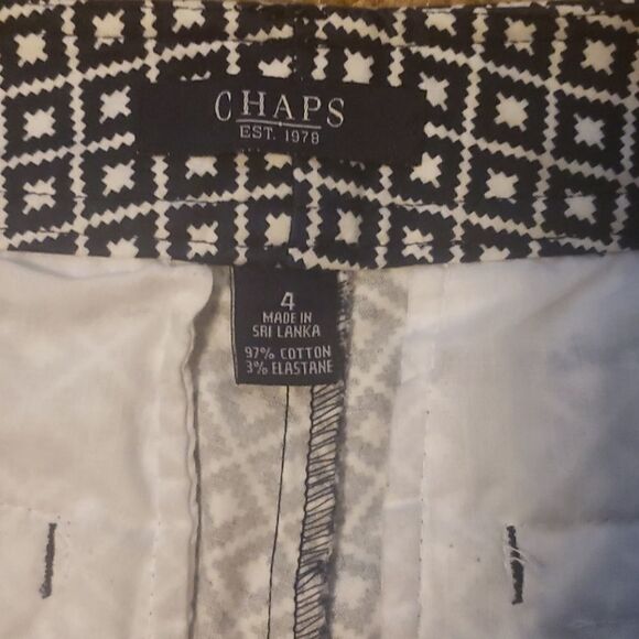 Chaps shorts size 4 - Picture 2 of 7